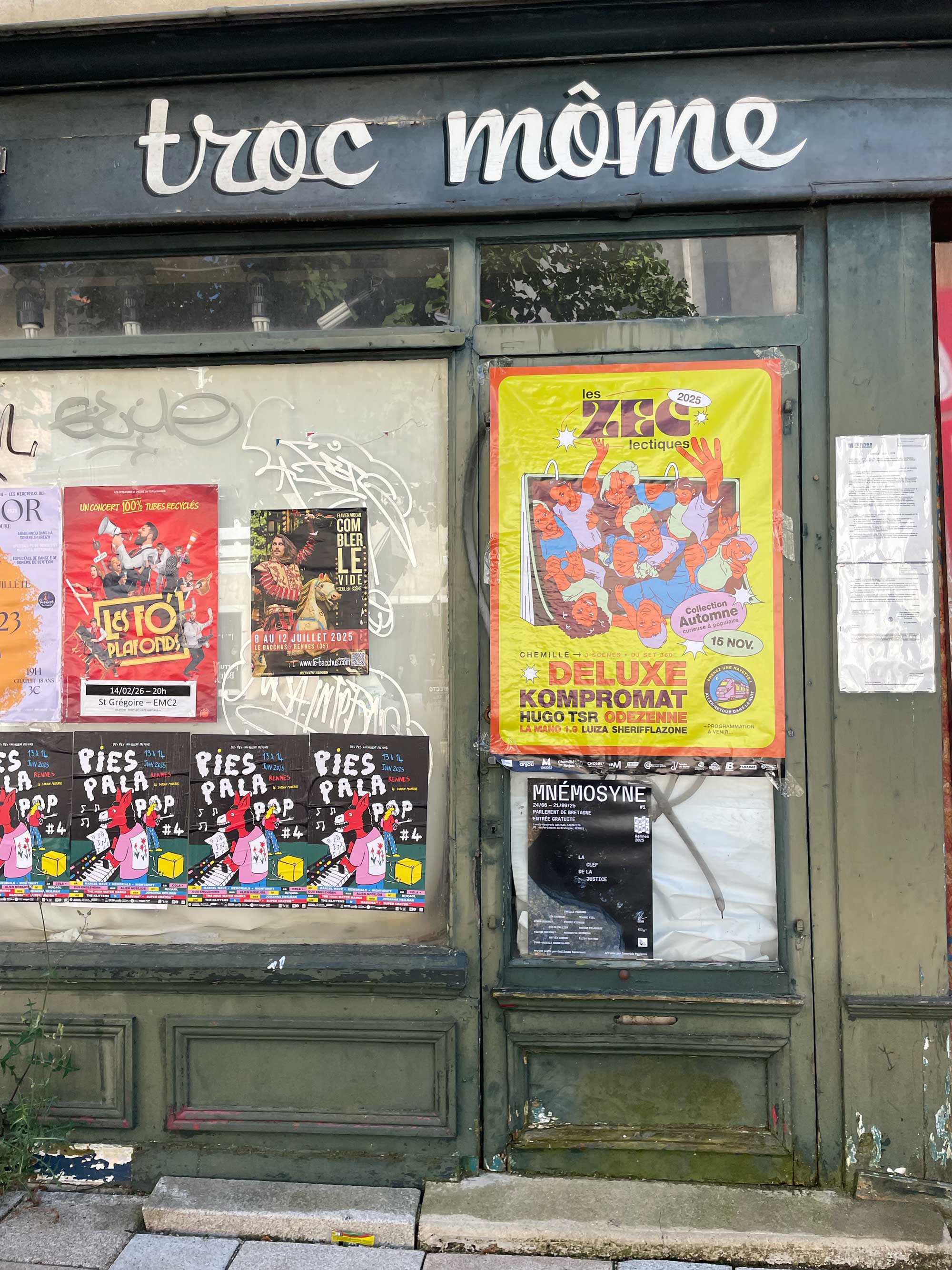 affiche mnémosyne affichée à Rennes